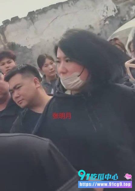 震怒😠湖南惊现“最强小三母女” 原配上门反遭羞 渣男竟帮外人暴打岳母? (7).JPG