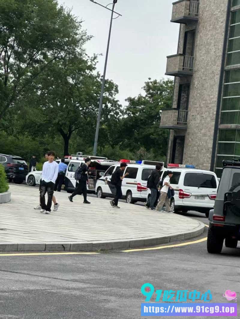毕业八年回母校杀院长❗️❓️沈阳工业大学突发惊天血案 背后隐情让人毛骨悚然! (14).JPG