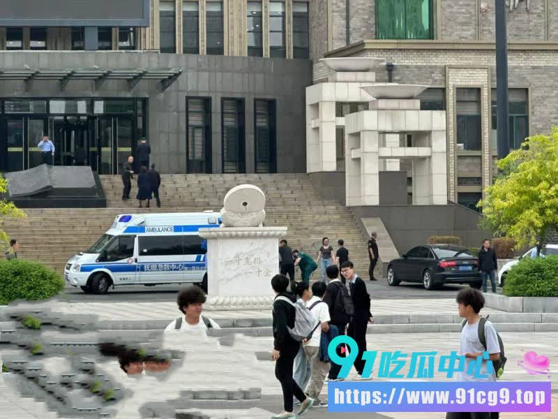 毕业八年回母校杀院长❗️❓️沈阳工业大学突发惊天血案 背后隐情让人毛骨悚然! (15).JPG