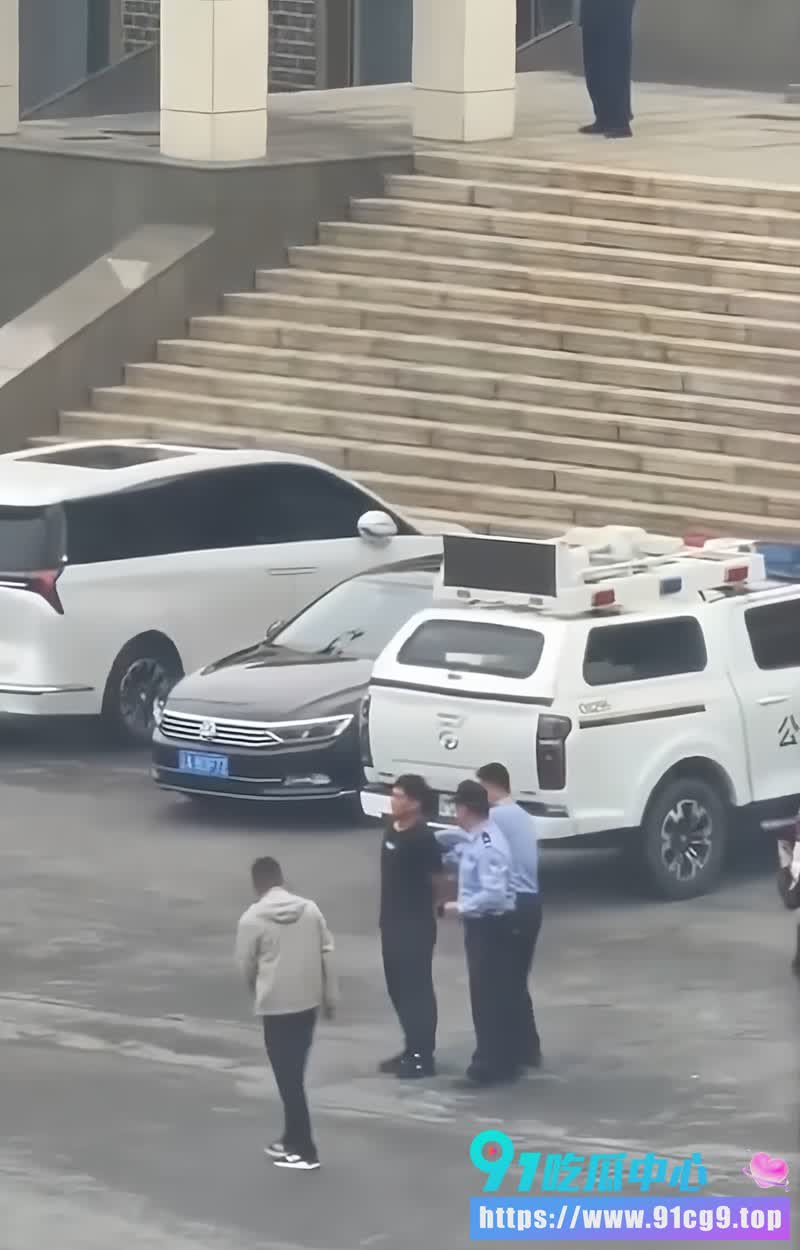 毕业八年回母校杀院长❗️❓️沈阳工业大学突发惊天血案 背后隐情让人毛骨悚然! (11).JPG