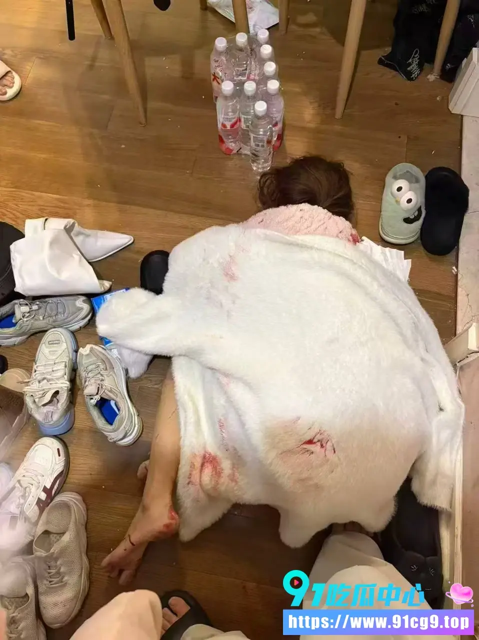 杭州拱墅区深夜砍人惨案疑似精神病患者敲门后无差别狂砍16岁少女 (6).webp