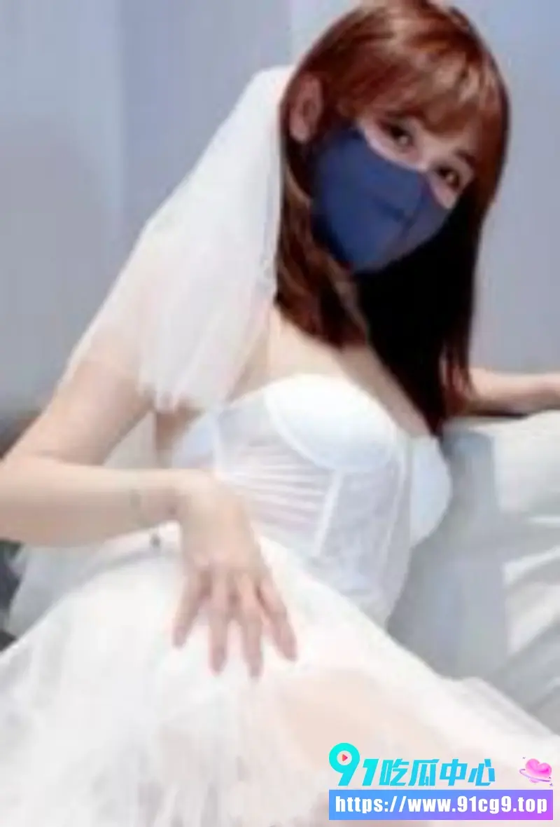 推特网黄 妍熙 剧情作资源 情趣旗袍+黑丝 骑乘吞肉棒榨精喷水 被彻底玩坏 (3).webp