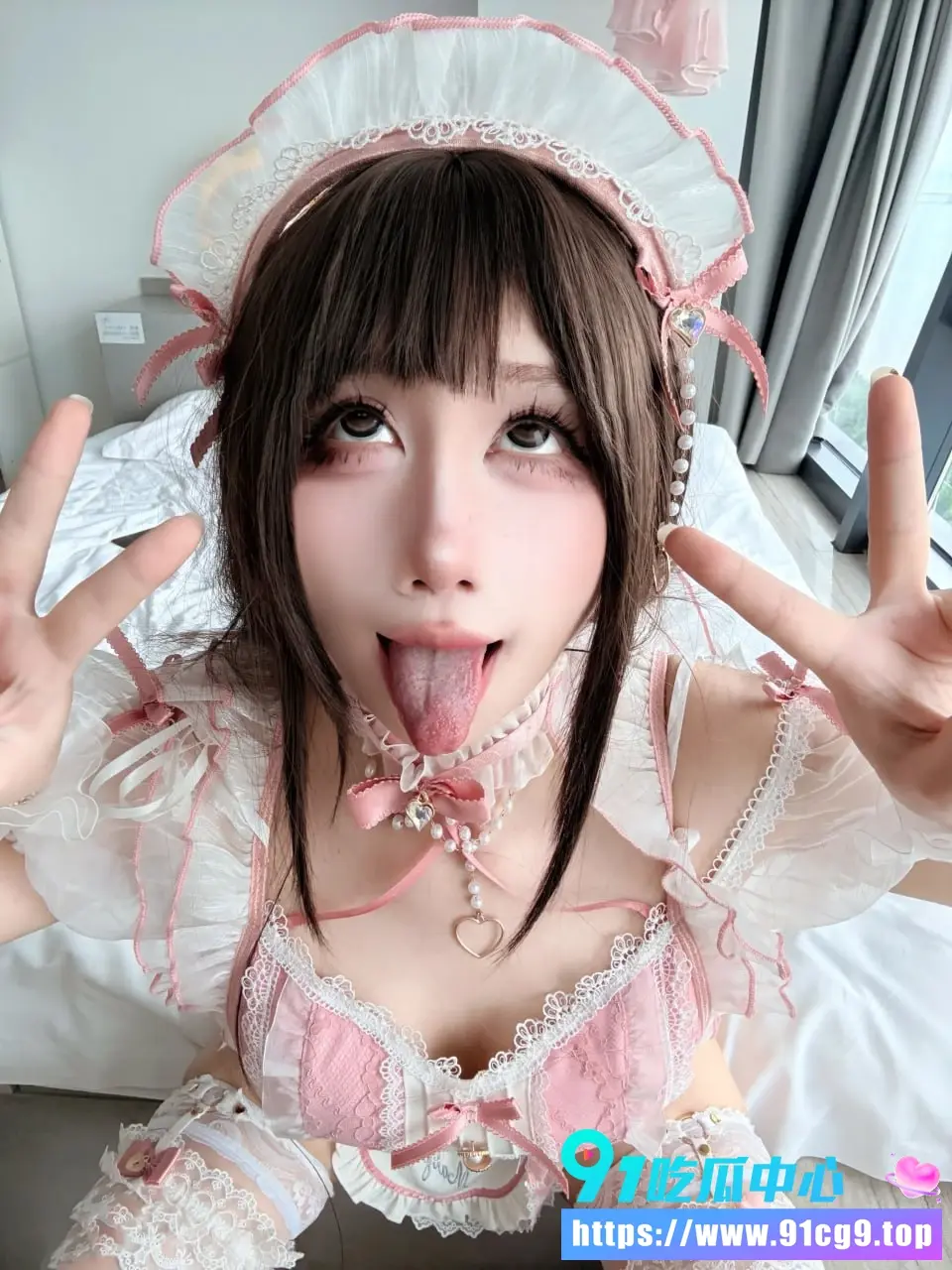 网黄 九曲jean 粉色女仆装 阿黑颜吐舌到全裸翘臀💖这付费定制的福利就是绝啊! (3).webp