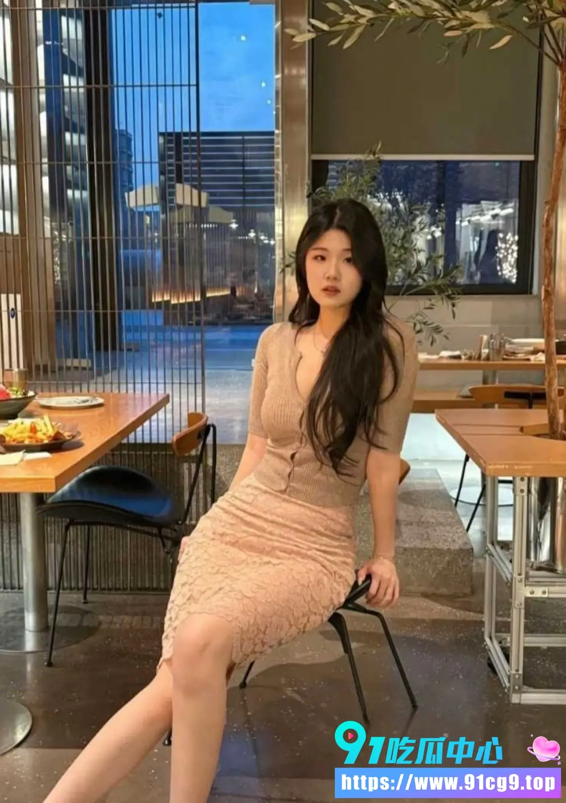 广东佛山少妇 林春霞 私下反差一面曝光 巨乳口交大鸡巴私拍视频流出!🔥 (4).webp