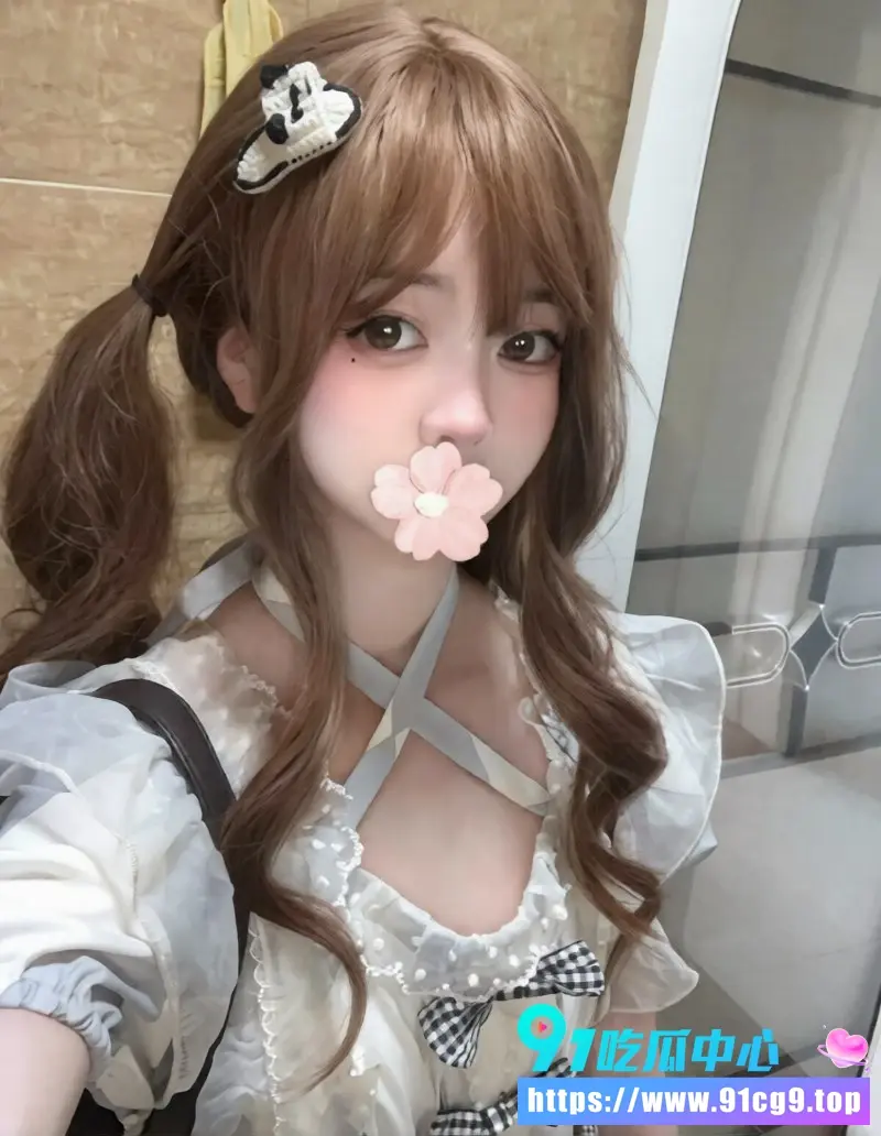 【反差曝光】超清纯双马尾大学生给主人自拍视频 先美美卖萌后张腿道具自慰喷水【反差曝光】超清纯双马尾大学生给主人自拍视频 先美美卖萌后张腿道具自慰喷水2026-06-13 19.39.00.webp