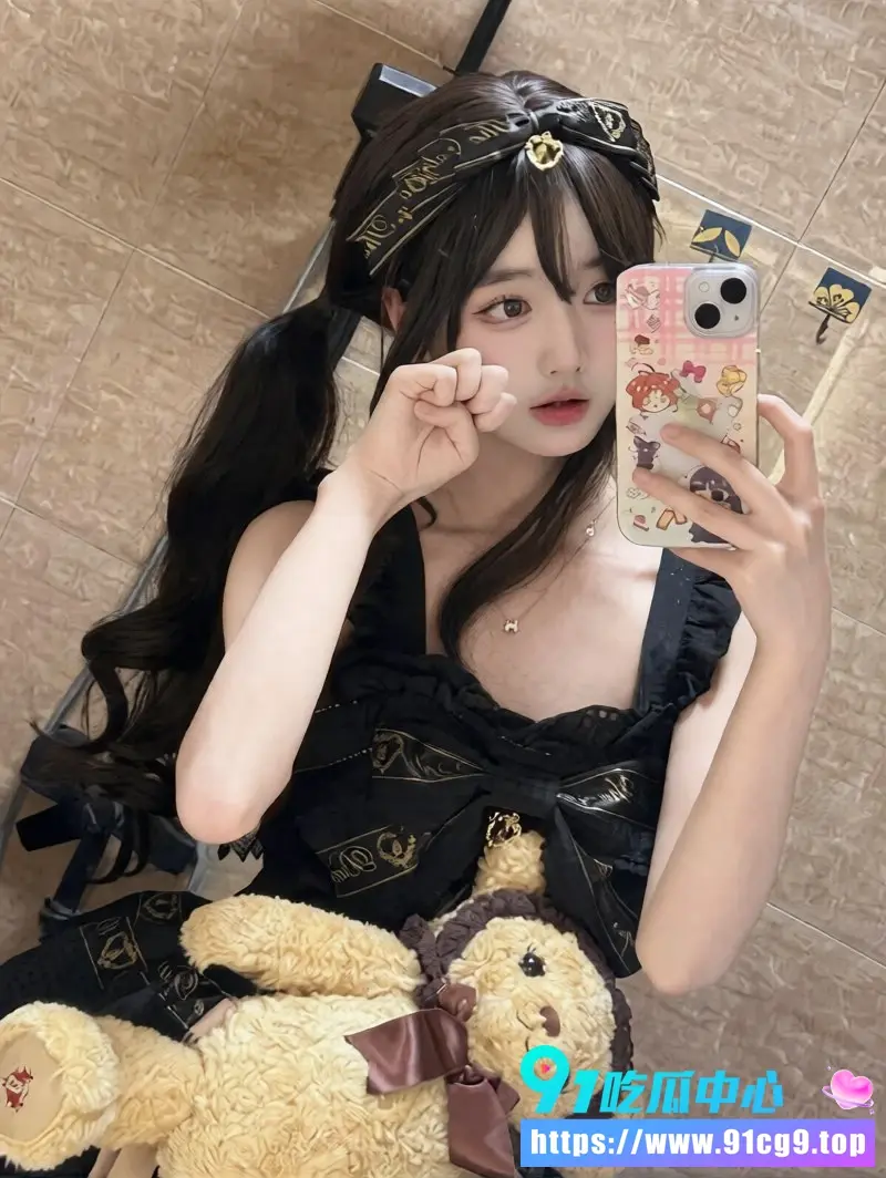 【反差曝光】超清纯双马尾大学生给主人自拍视频 先美美卖萌后张腿道具自慰喷水【反差曝光】超清纯双马尾大学生给主人自拍视频 先美美卖萌后张腿道具自慰喷水2026-06-13 19.39.02.webp