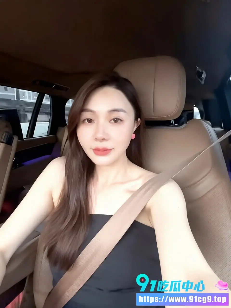 浙江绍兴御姐 袁鸿鑫 顶级骚货 情趣内衣床上疯狂淫语夸老公猛操骚逼 太会玩了 (2).webp