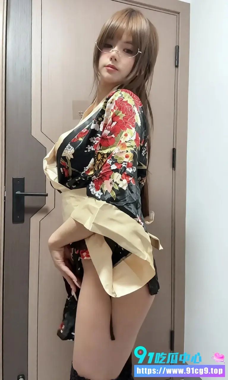 快手 冲田吉拉 重金定制私密骚舞资源 豹纹女仆与和服诱惑太顶了! (2).webp