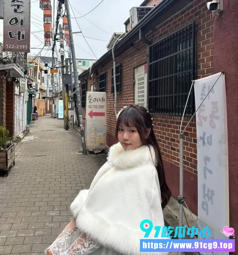 台湾国立科技大学邓慧珊 私密视频流出 戴狗链在床上被操到失控💦 (5).webp
