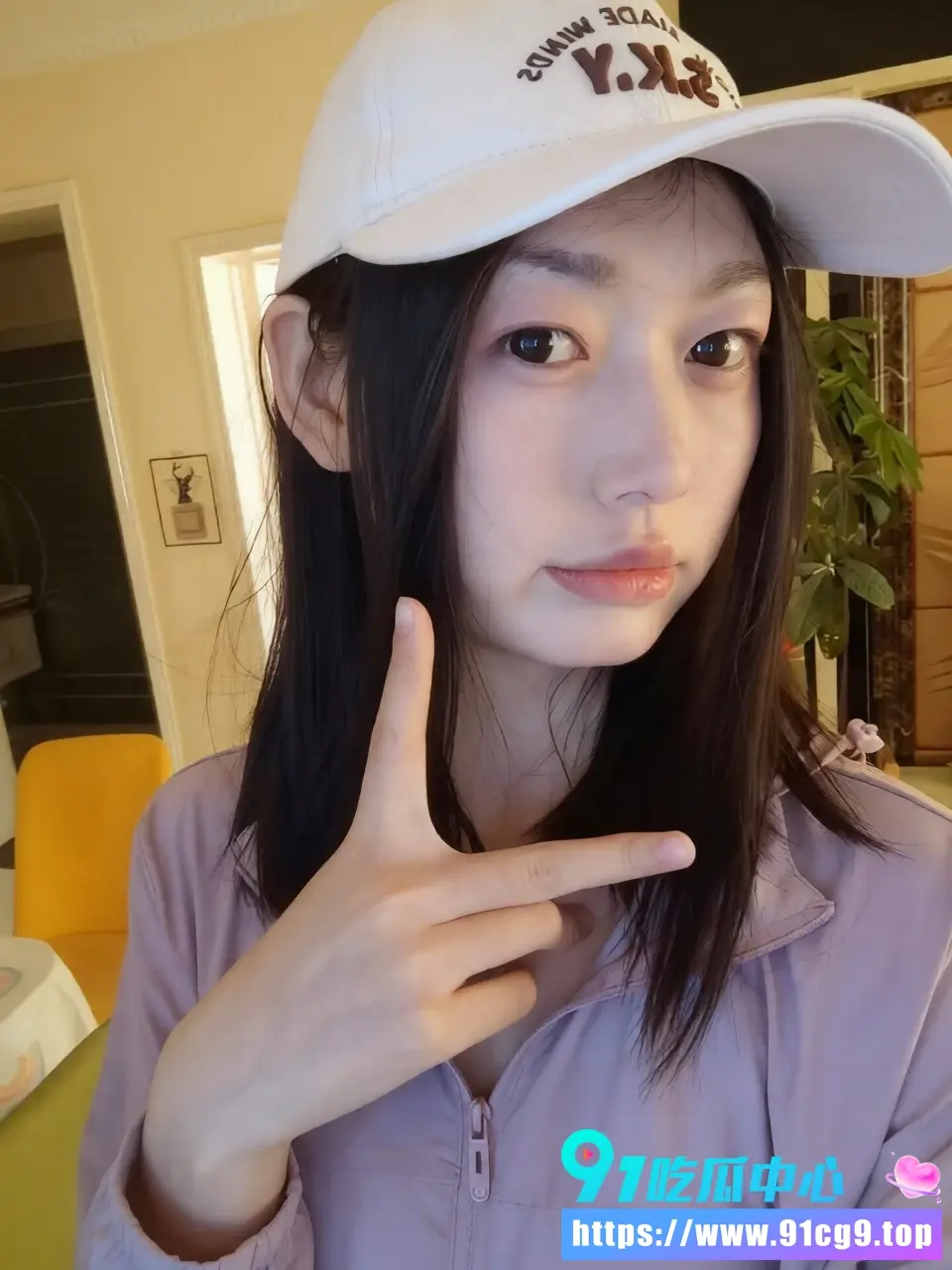 四川音乐学院19岁女生 蒋丞馨 毕业分手私密视频合辑流出!黑丝丰臀饥渴吃鸡扣穴高潮 (1).webp