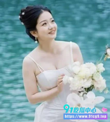 偷情丢性命!😱山东临沂郯城 新村中学女教师持刀捅死副校长 行凶后随即自尽 (8).JPG