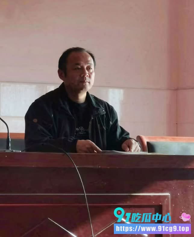 偷情丢性命!😱山东临沂郯城 新村中学女教师持刀捅死副校长 行凶后随即自尽 (6).JPG