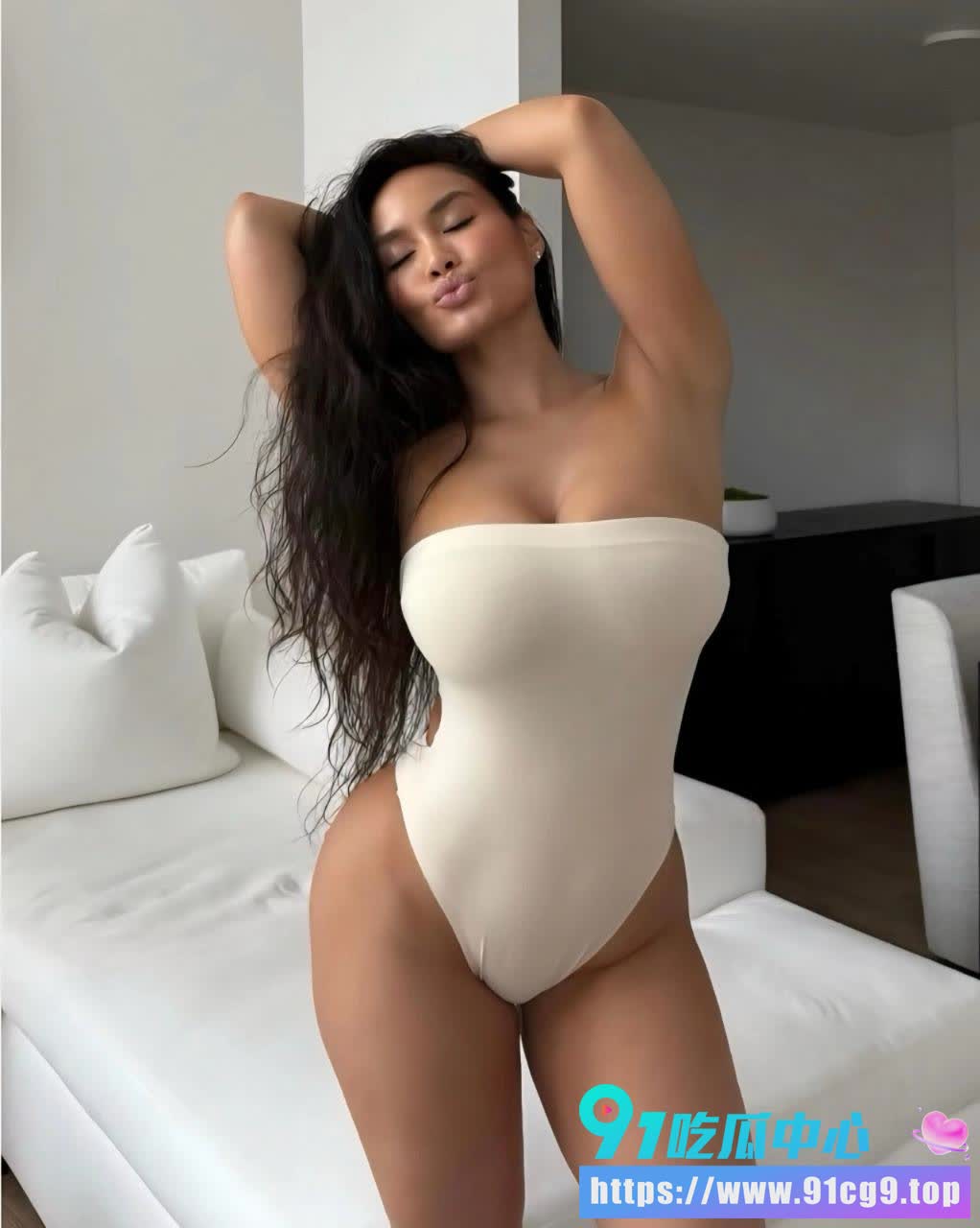 🔥吹牛老爹三人行视频女主 达芙妮·乔伊 回应不雅视频 被勒索未妥协才导致内容外流? (3).jpg