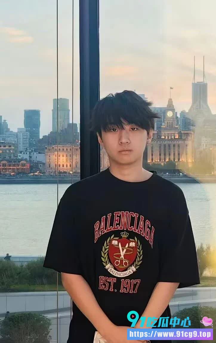 澳洲留学圈大瓜🍉软饭男李某某遭前女友公开处刑 骚操作令人大开眼界 私密视频满天飞! (13).jpg