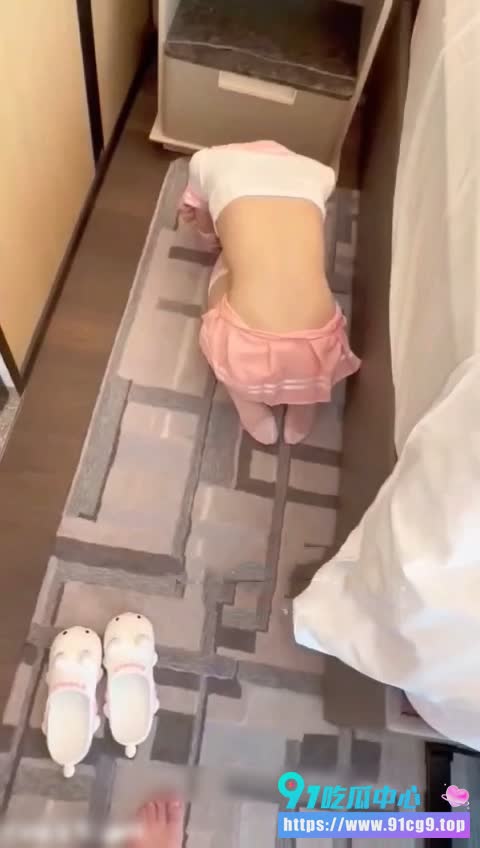 🔥小远ovo嫖客vlog第四期 重磅流出!19岁黑丝少萝 真男人就是把她干到服软 (4).jpg