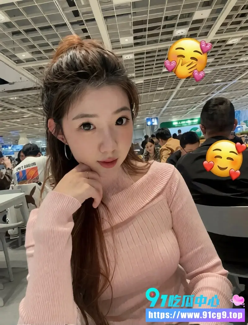 西安银行职场女子万琪雯 每天被前男友张一洒逼视频8次环视房间 拒绝复合后遭前男友张某入室杀害! (21).webp