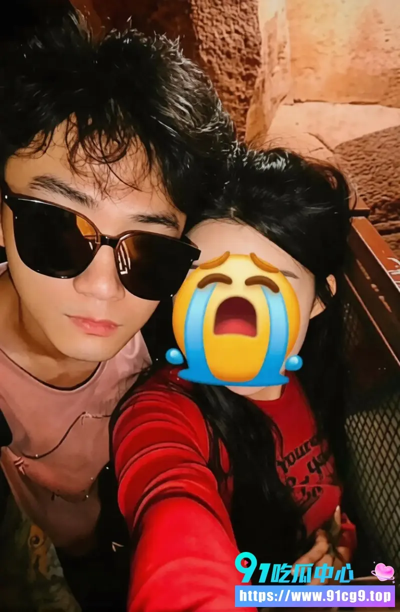 西安银行职场女子万琪雯 每天被前男友张一洒逼视频8次环视房间 拒绝复合后遭前男友张某入室杀害! (28).webp