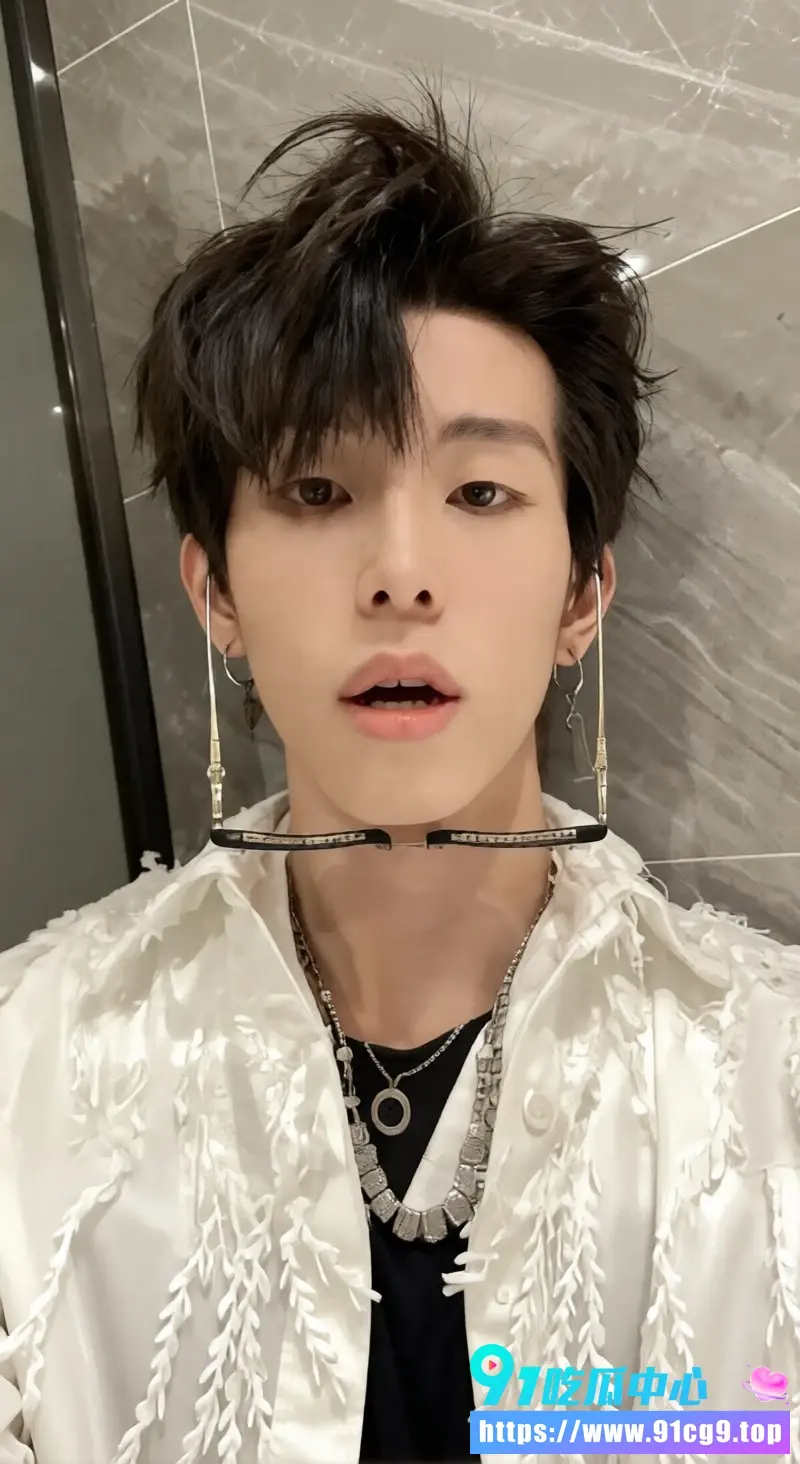 酷狗歌手李尖尖自爆出轨大瓜 与女友黄雨晴恋爱三年多次聊骚出轨十余次 抑郁崩溃 (19).webp