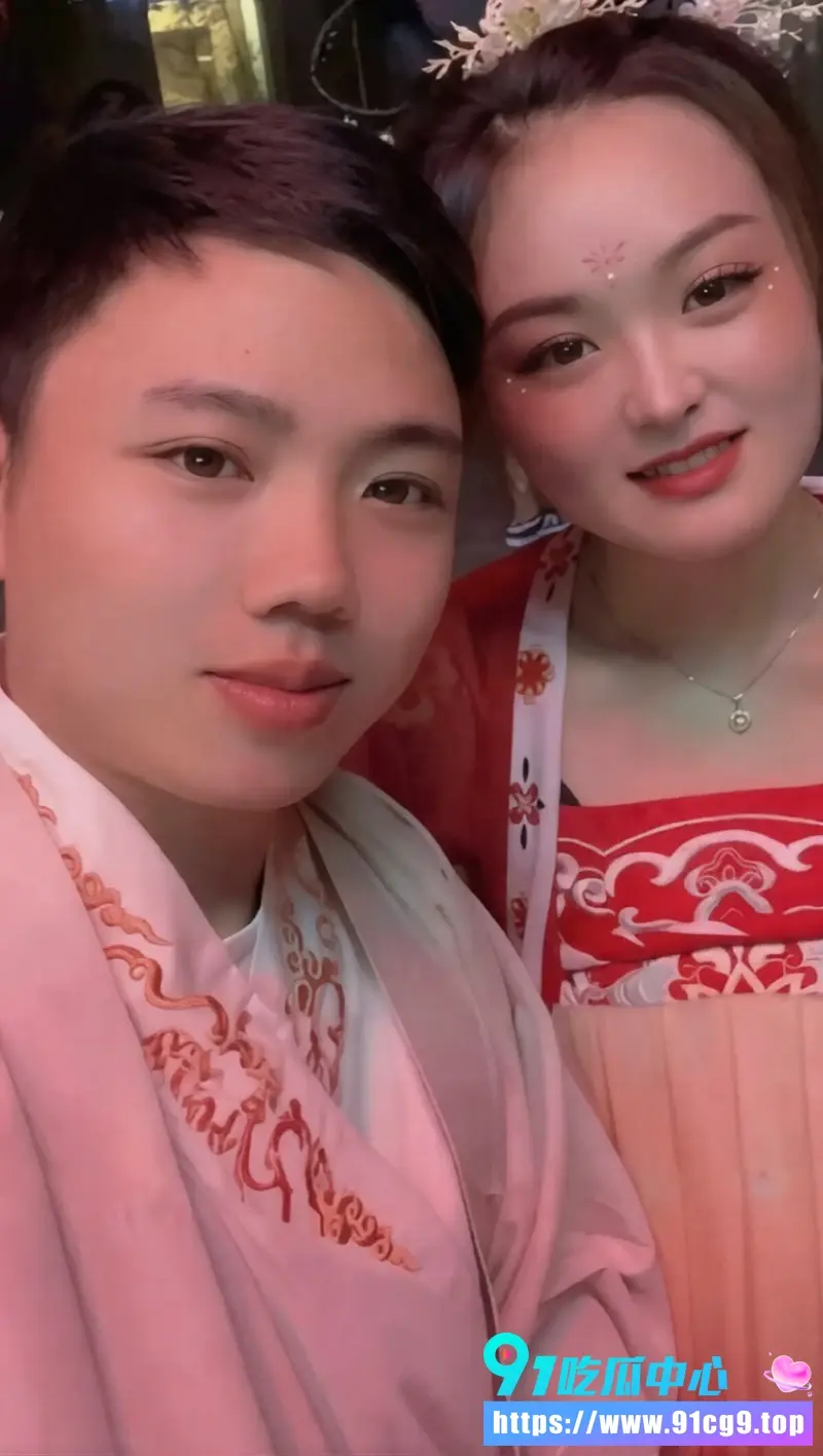 抖音百万网红胡一刀人设崩塌 睡兄弟老婆新月 婚内搞多名女主播 农村幺哥惨戴绿帽离婚 (7).webp