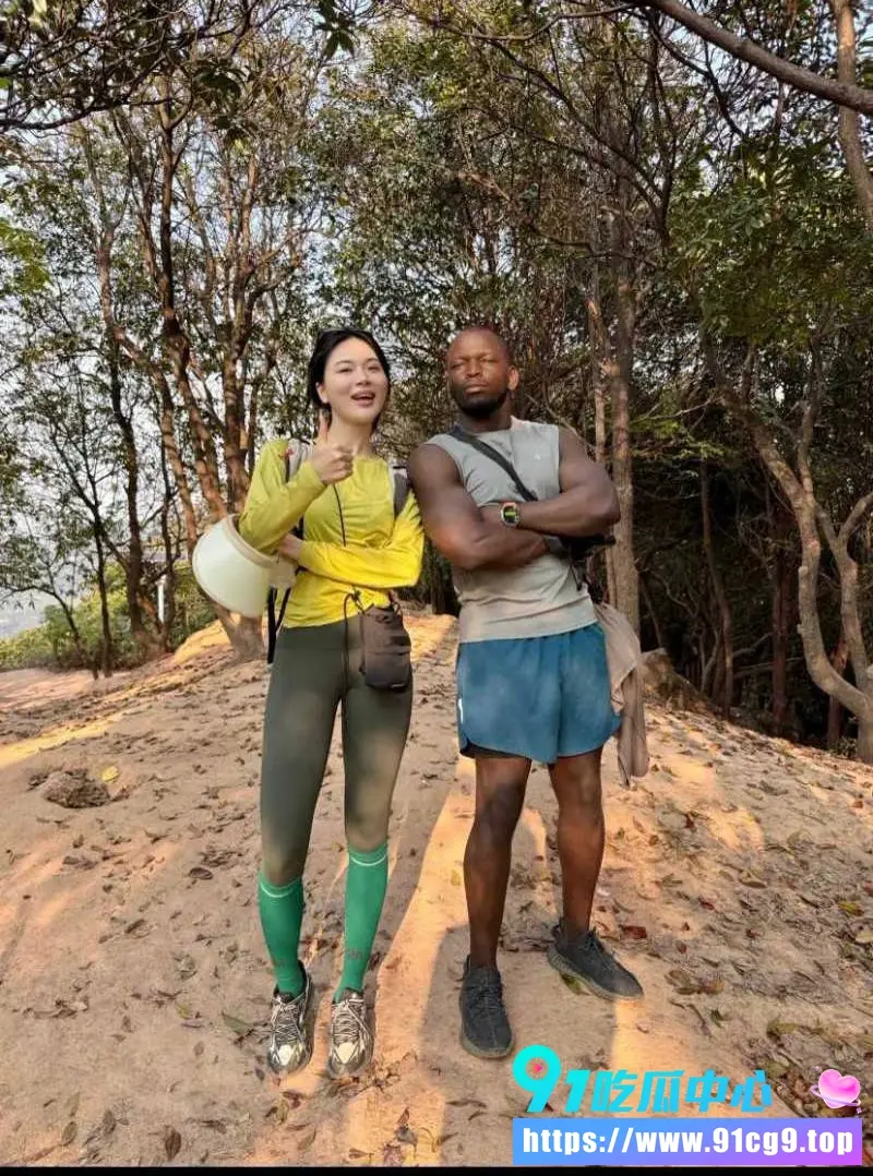 中国女远嫁非洲后惨遭强迫卖淫 丈夫把风收钱 工地拉客视频曝光 (7).webp