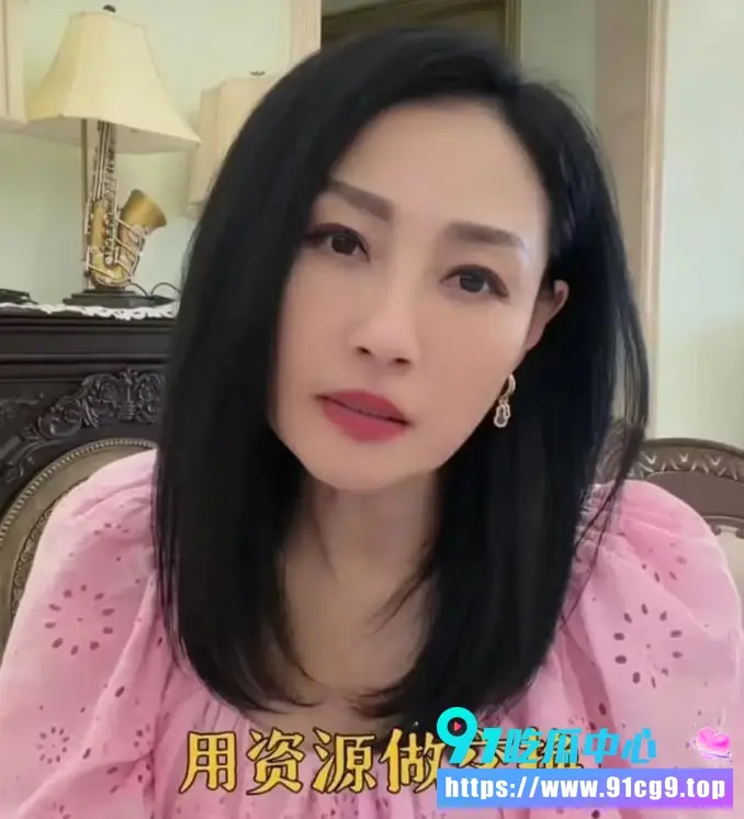 55岁女星爆娱乐圈潜规则 表面正派 实际靠身躯上位 娱乐圈潜规则大爆料 (5).webp