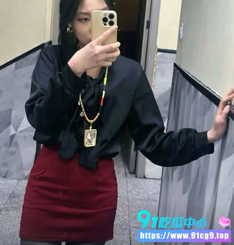 黑丝女1V2硬刚正宫 熊岳城火车站现实版宫斗现场混乱!6.webp