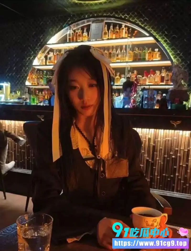 北京理工大学极品小母狗徐嘉懿 被富二代包养 楼梯间露出做爱 粉嫩馒头穴被猛操到淫水直流6.webp
