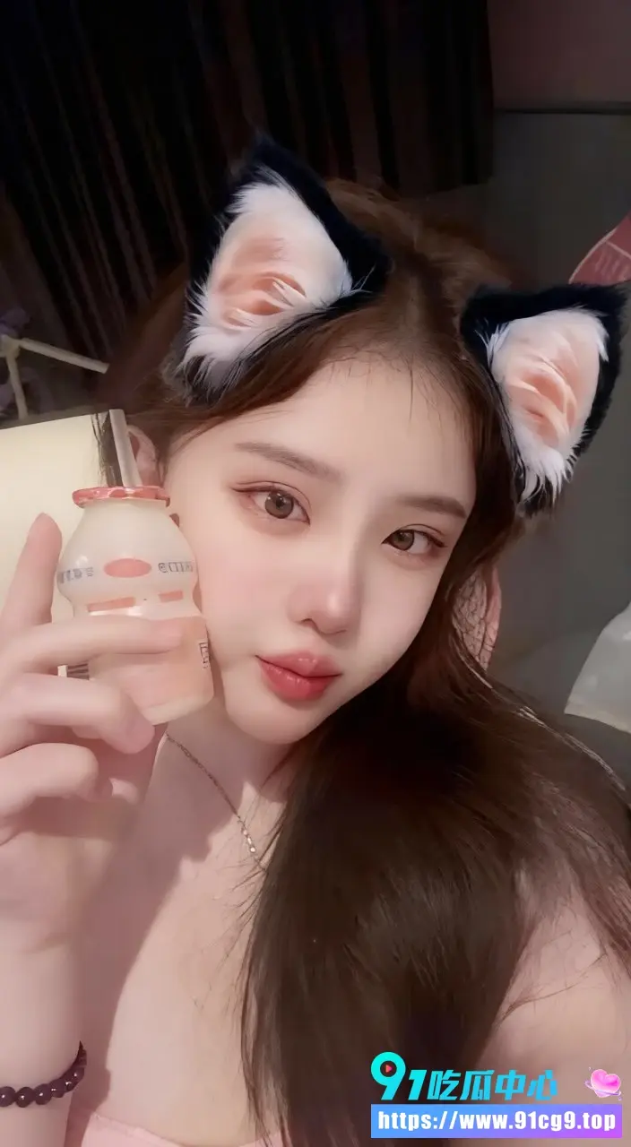 抖音bbw精神小妹 小妍 无毛肥穴肛塞爆菊 定制自慰肥臀巨乳对镜自拍自慰极致反差 (3).webp
