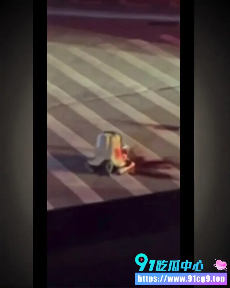 河北清河县濮院市场 谢炉村支书砍杀事件 中村支书跪地求饶被断臂 妻子与老板私通做爱视频疑似曝光! (10).webp