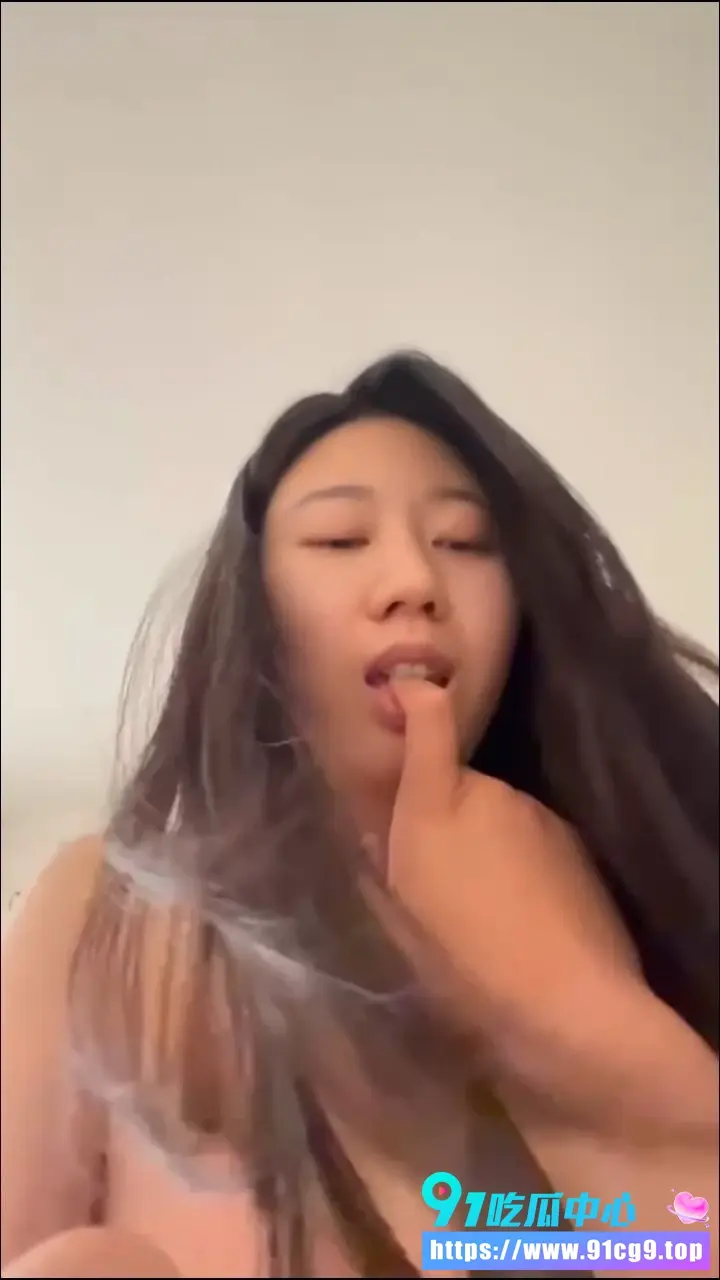 身材极品露脸少妇给我口交 虽然没插入但也爽爆了 高颜美乳的翘臀 这波瓜友投稿的福利真实又过瘾!9.webp