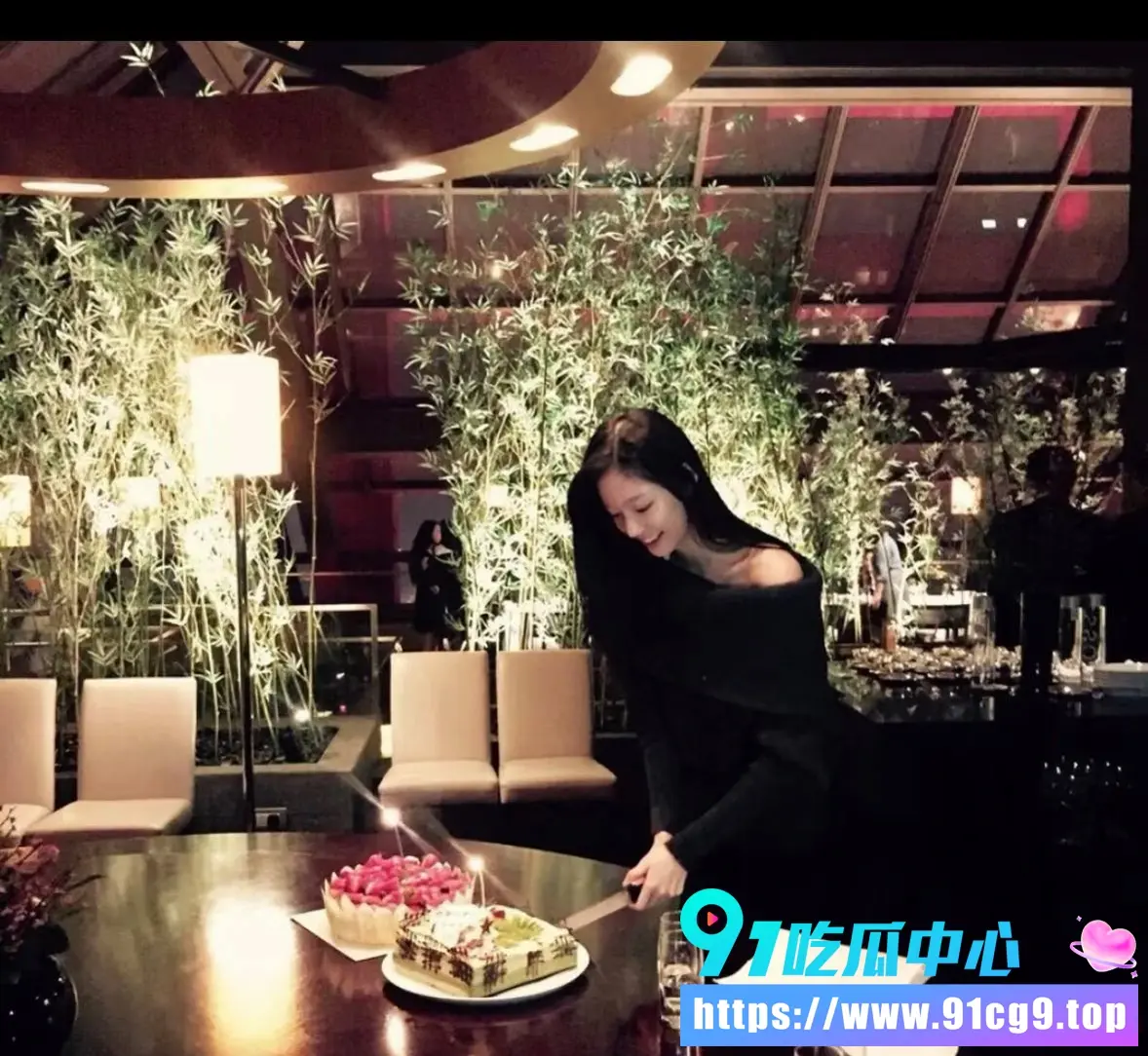 推特炸锅!王一博綦美合8年隐婚生子?高尔夫甜蜜街拍成“铁证”! (5).webp