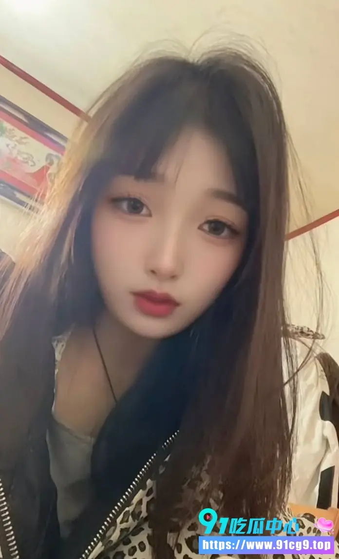 广东潮汕反差甜妹蔡玉婷 分手后被曝出在床上帮男友口交视频泄露 这波口交爆操画面太燃了 欲罢不能!7.webp