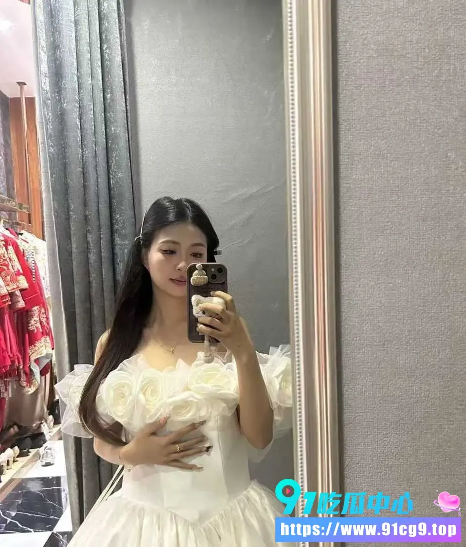 🔥昆明东川准新娘邓相宜 结婚前夜出轨群友肖鸿宇 无套内射聊天记录曝光!幸好没结成💚🤡 (3).webp