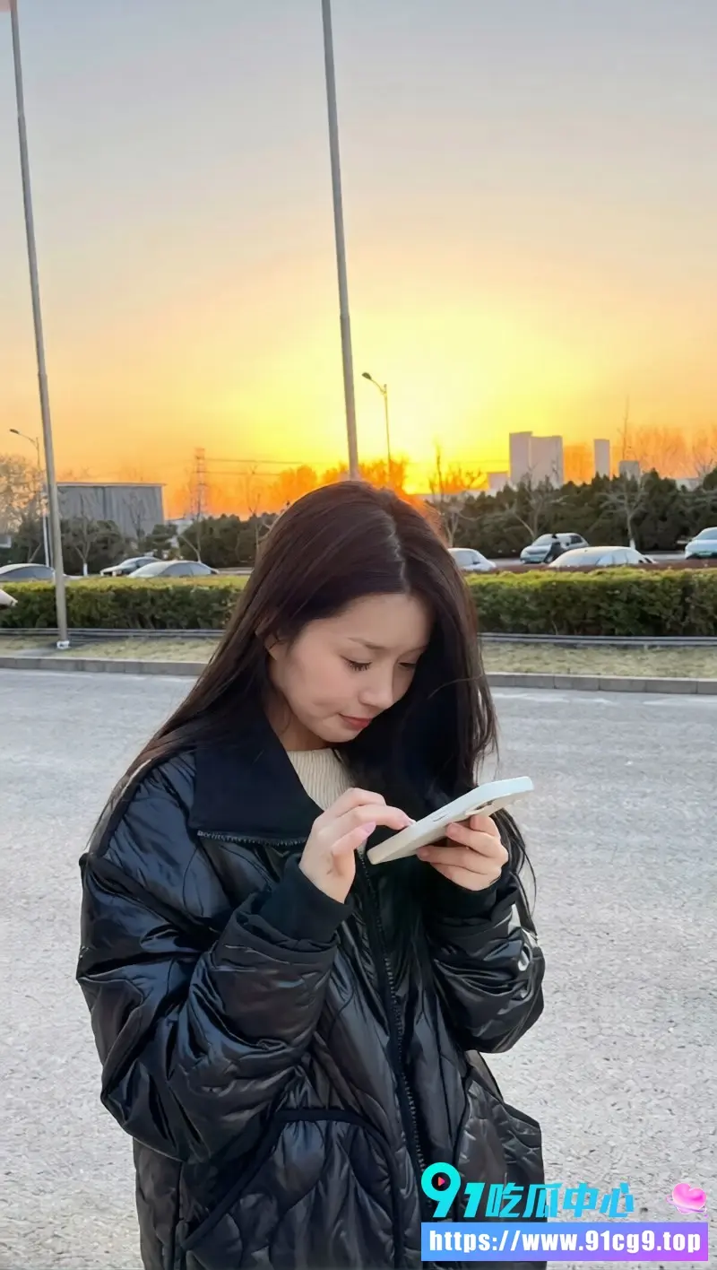 北京高颜值小红书网红 不雅视频泄密流出 清纯甜美生活美妆博主私下被男友调教全裸骚浪模样尺度拉满 (2).webp