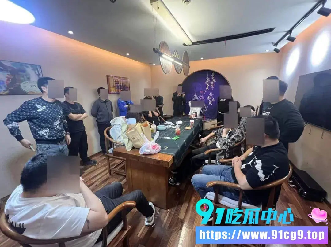 浙江台州温岭温峤派出所 蒋辉华 等警务人员KTV招异性陪侍被纪委当场查获 事发两年仅内部免职调岗 (9).webp