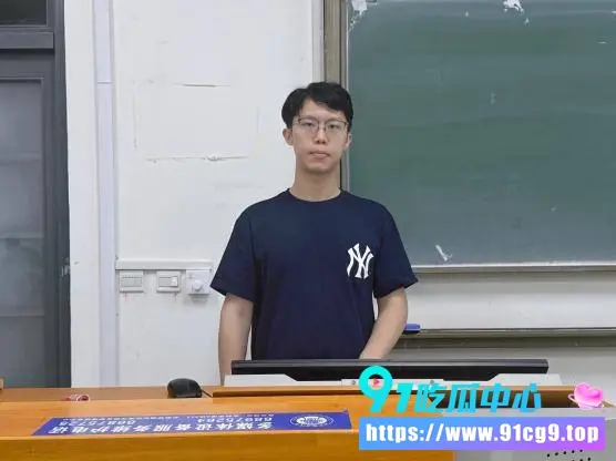 山东青岛工程学院抖音网红女教师薛柏杉 薛千千与大一男学生约炮偷情 老公曝光聊天记录和性爱视频尺度极大 (26).webp