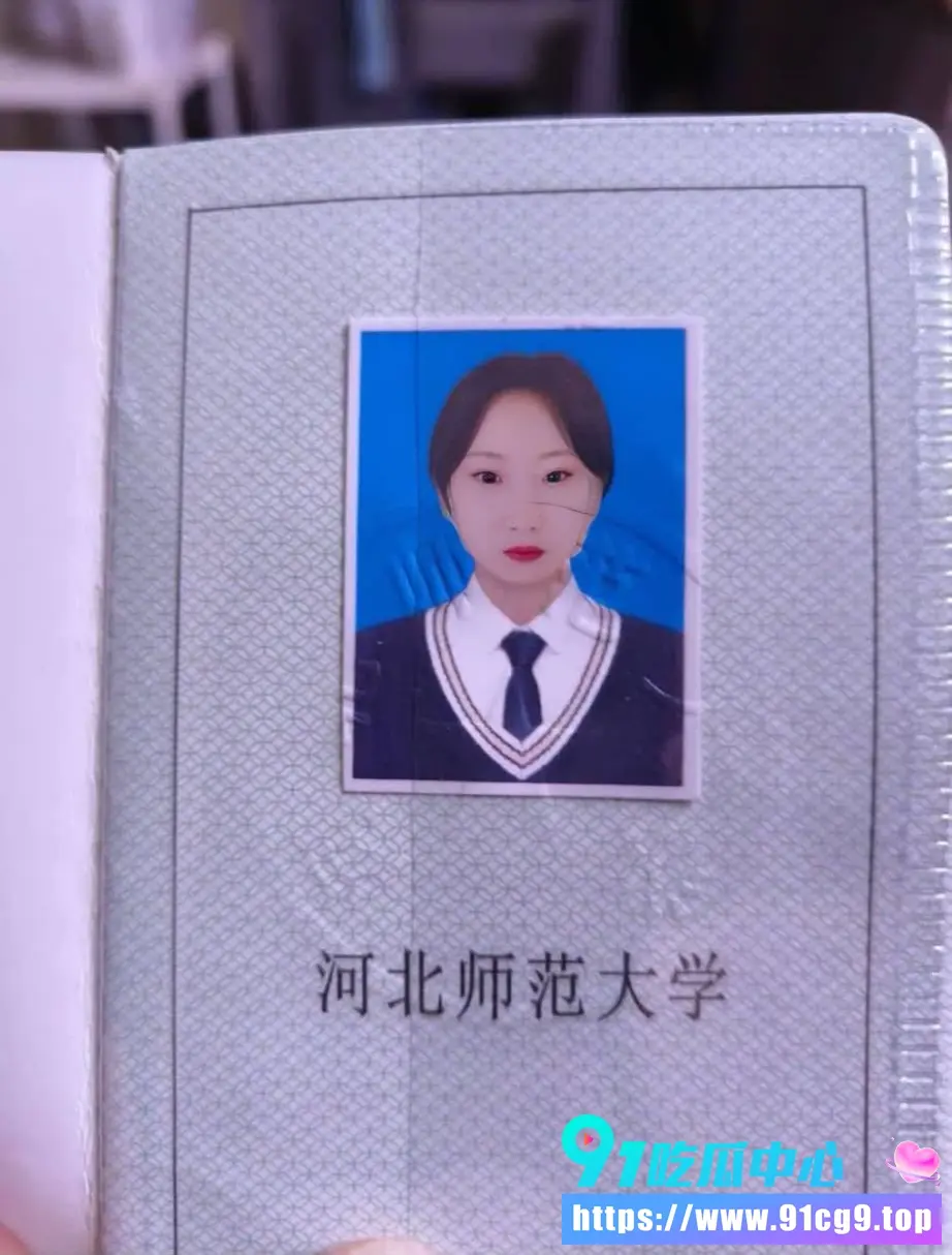 独家爆料社交软件Tinder 约到河北刚毕业小美女 完美身材主动女上位骚爆了 (2).webp