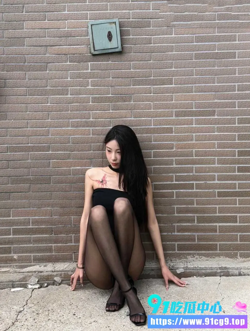 上海极品反差大学生 王萱 出轨找金主 男友发现骚逼越来越松 调查后愤怒全网曝光💚 (4).webp