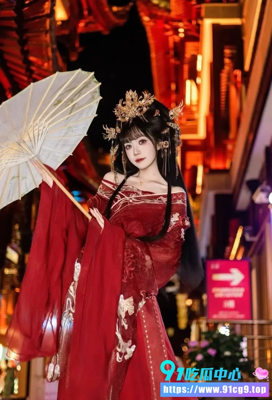 极品高颜值巨乳美甲师 喆玲 与前男友露脸自拍做爱视频外流 极致反差露脸激情自拍尺度极大 (4).webp