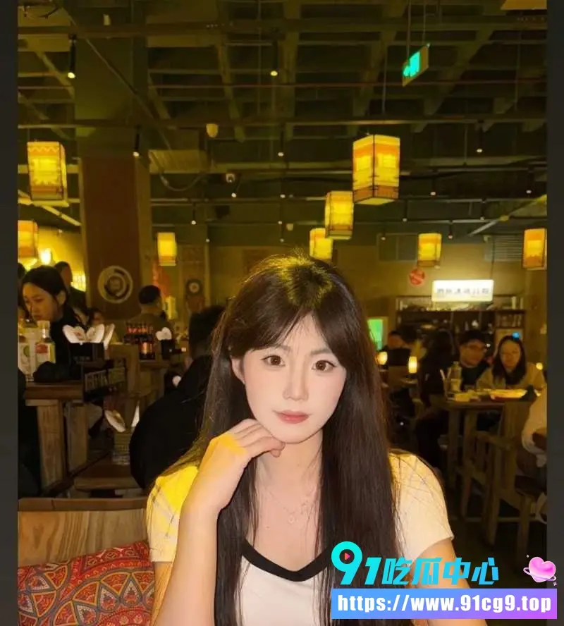 珠海科技学院学生妹 张雪 私密视频流出 表面高颜值乖乖女 私下这么浪!? (4).webp