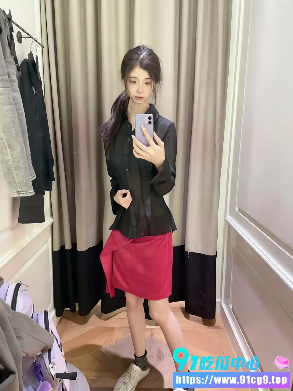 女大学生纯情面具下的私密时刻 这组私拍自慰掰骚穴视频合集真的太顶了🤤 (1).webp