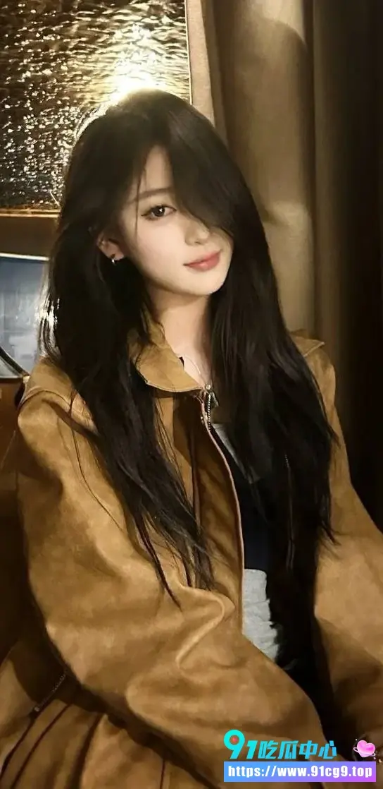 河南新乡顶美小网红 奶油鼻屎 气质嫩妹反差母狗 猛操嫩穴眼神迷离却异常配合 (2).webp