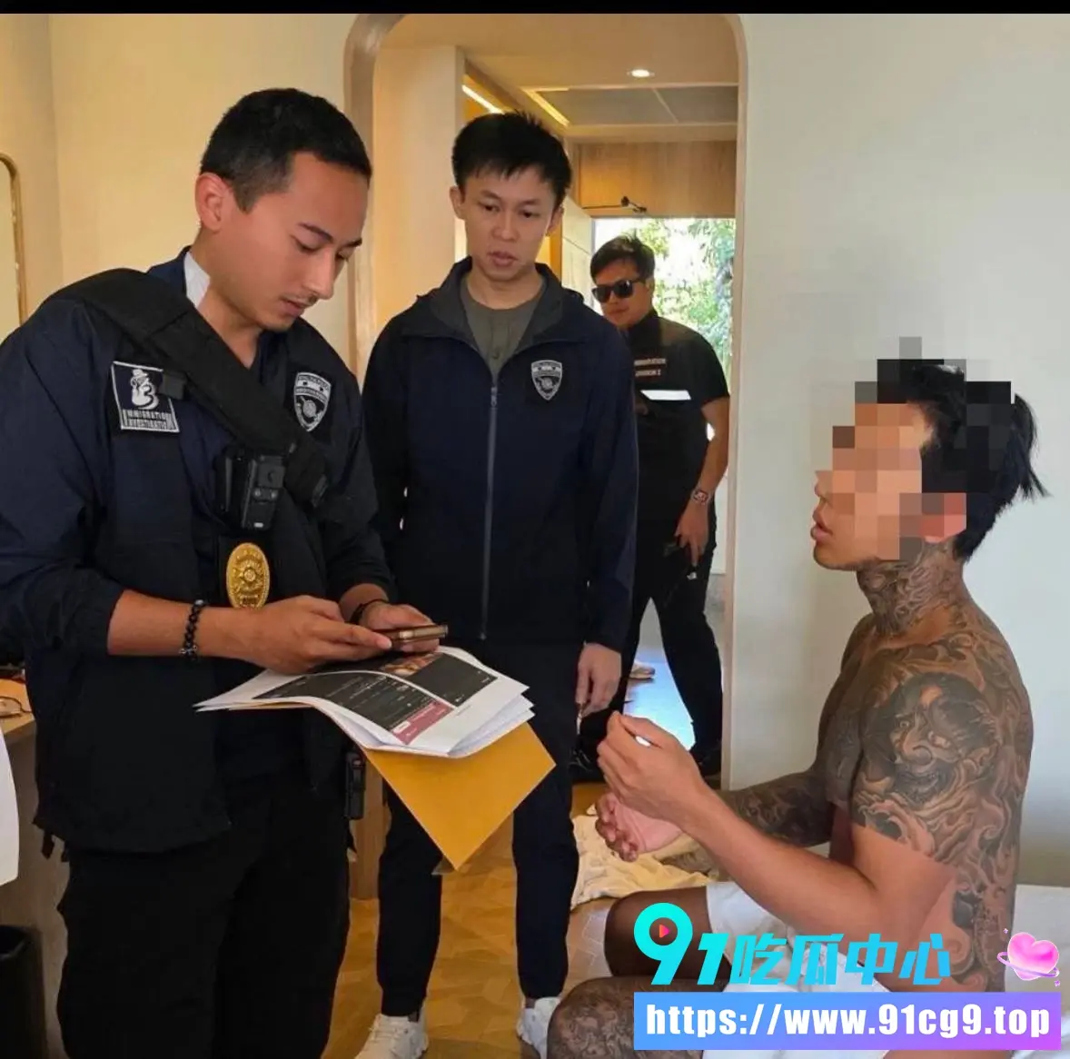 X平台爆火韩国网红Louis_korea 从39万粉丝gay圈男神 到芭提雅落网 300g K粉+不雅视频被抓! (7).webp