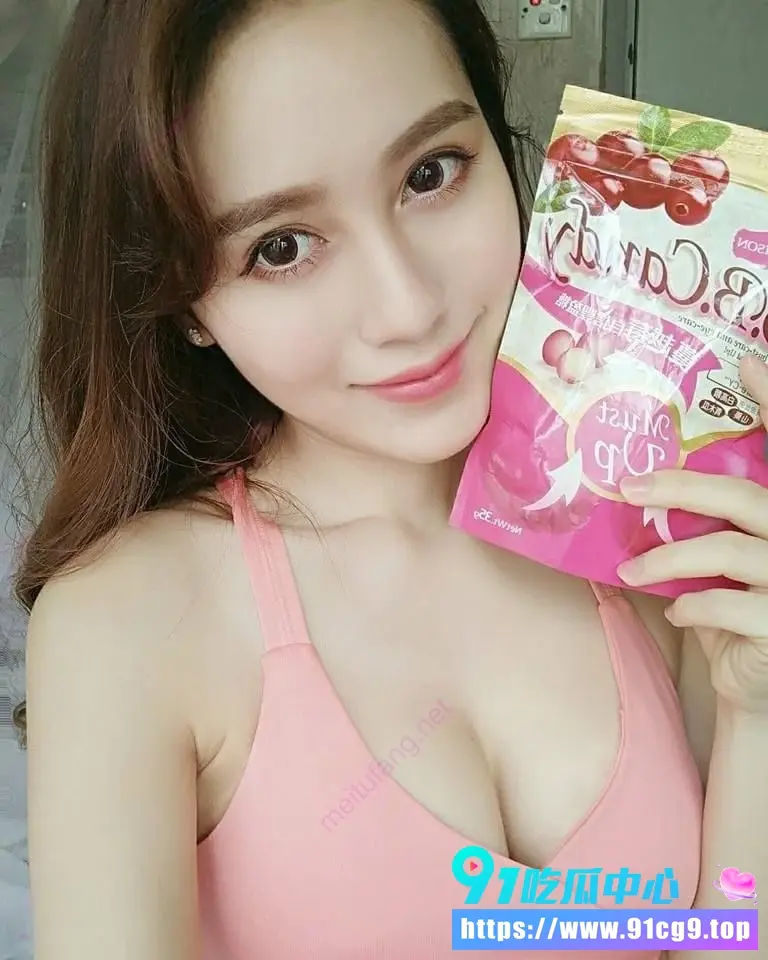 尺度炸裂🔥港女知名模特 兰妮 私密自拍意外流出 清纯人设彻底崩塌 反差大到离谱 (2).webp