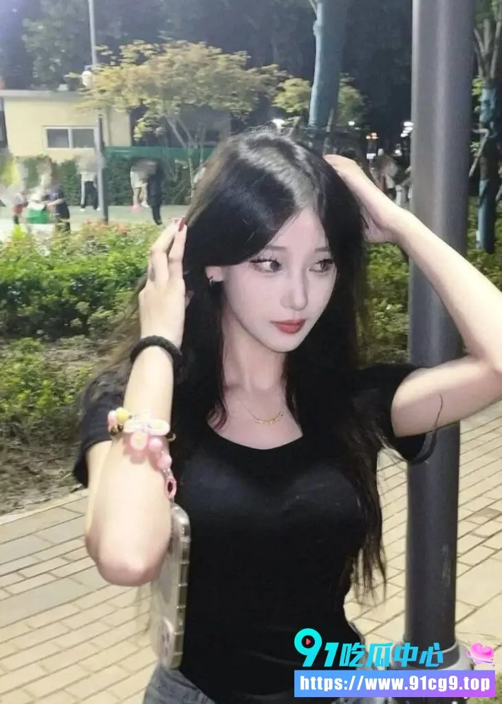 🍉沧州师范学院爆出情感丑闻 女生藏匿出轨手机 被男友围堵女寝暴揍一顿!👊 (5).webp
