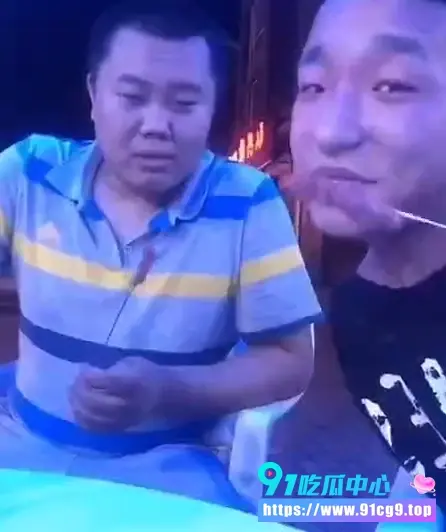 社会你胜哥回来了老铁们还记得这个快手祖师级狠人生吃老鼠 (4).webp