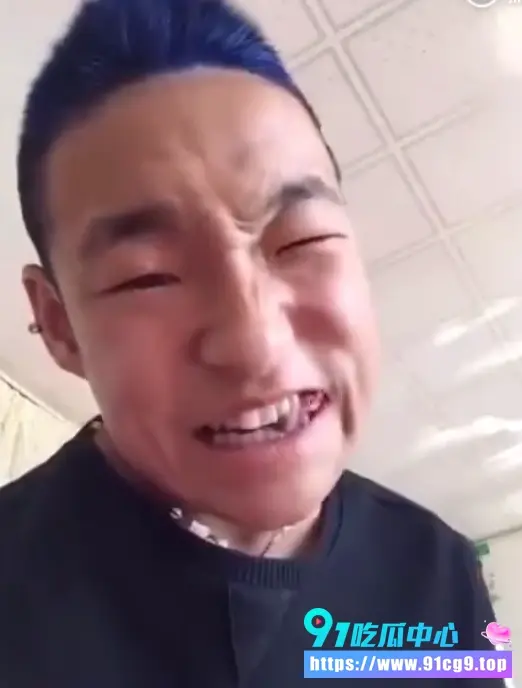 社会你胜哥回来了老铁们还记得这个快手祖师级狠人生吃老鼠 (5).webp