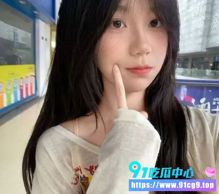 四川传媒学院学生马丹妮被男友出卖引发全网愤怒 女生过度信任隐私遭泄 恋爱边界感再引热议 (1).webp