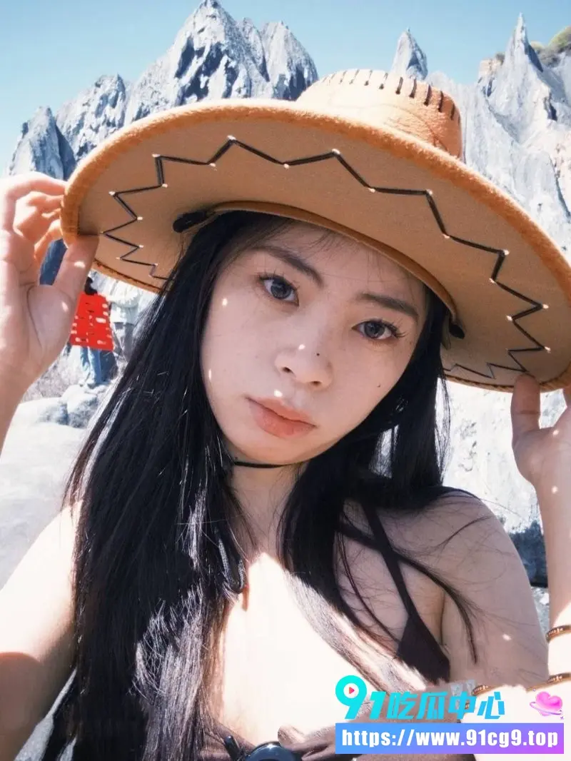 高颜值清纯美少女情侣自拍激情视频惨遭渣男曝光 白丝口交太会玩2.webp