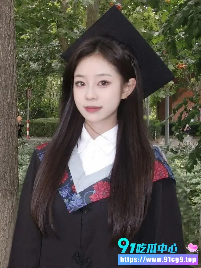 高颜值大学毕业实习生柳慧欣 巨乳身材火辣 女上位骑乘摇摆被狠操 拍摄尺度拉满!3.webp